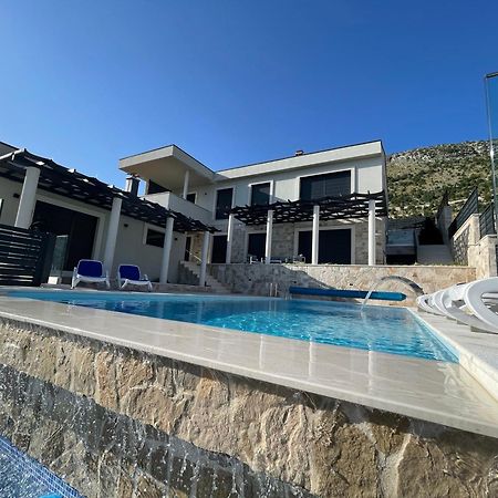 Bellavista Villa Ivanica Exteriör bild