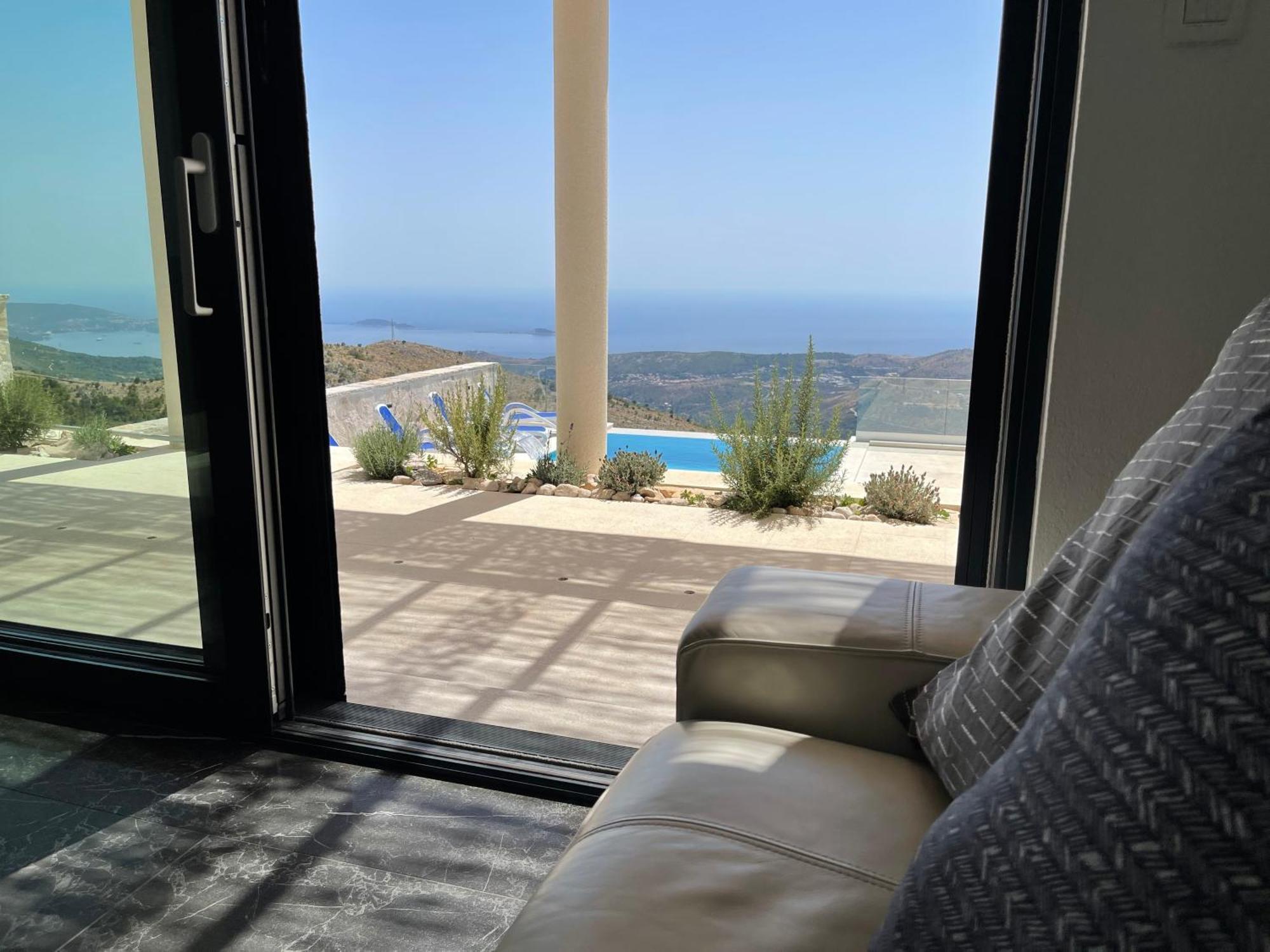 Bellavista Villa Ivanica Exteriör bild