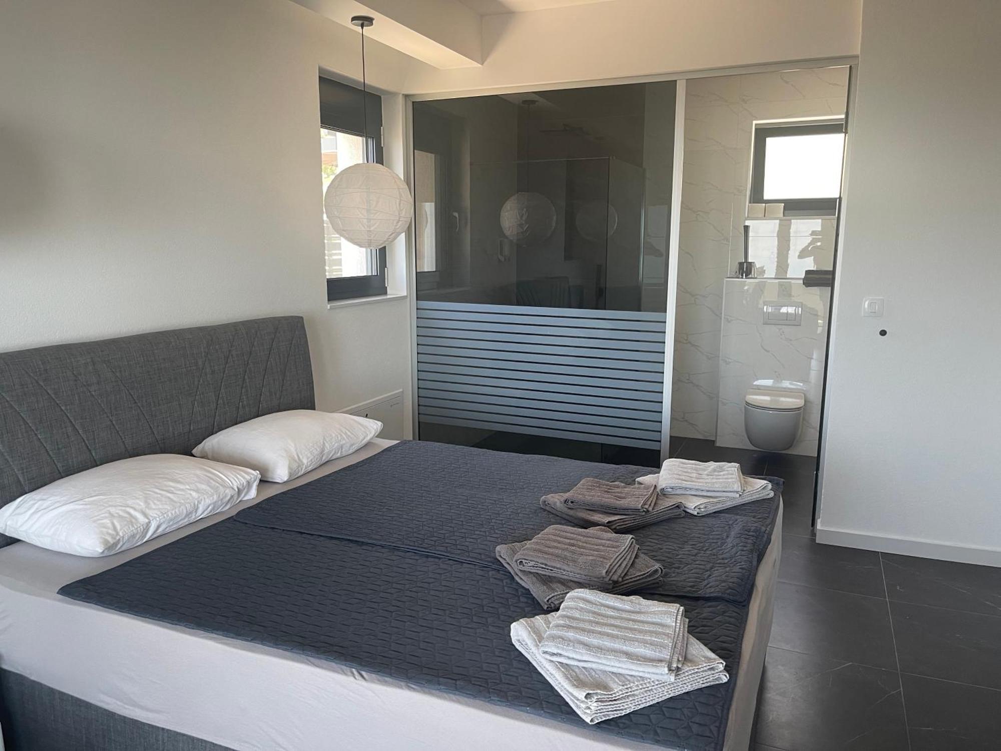 Bellavista Villa Ivanica Exteriör bild