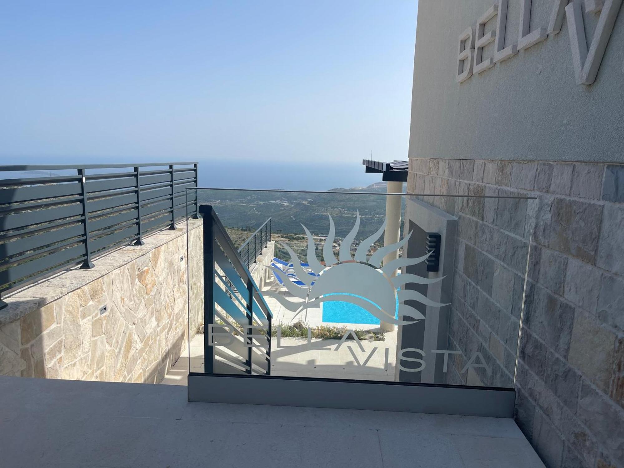 Bellavista Villa Ivanica Exteriör bild